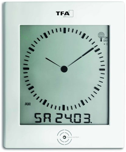 TFA WandKlok Digitaal Met Analoge Wijzerplaat