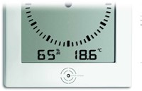 TFA WandKlok Digitaal Met Analoge Wijzerplaat-3