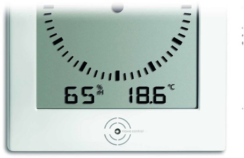 TFA WandKlok Digitaal Met Analoge Wijzerplaat-3